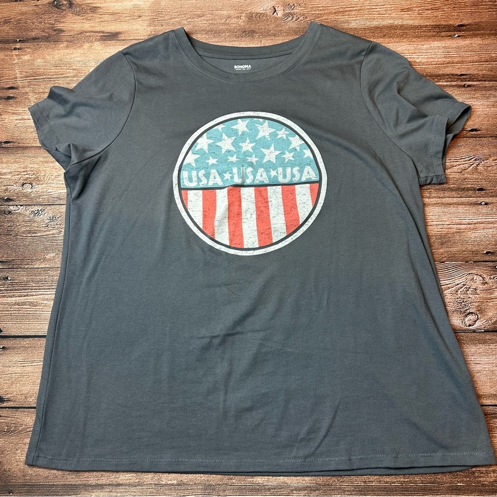 USA Women’s Tee - Size Large